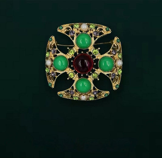 Broche Dorée