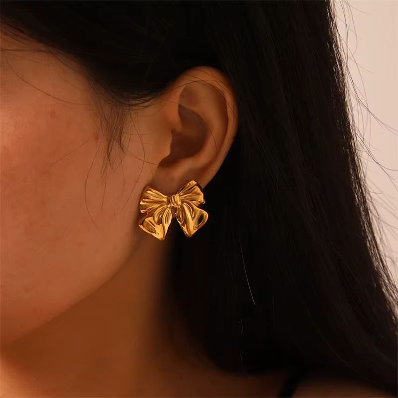 Brinco Laço Mahara Dourado
