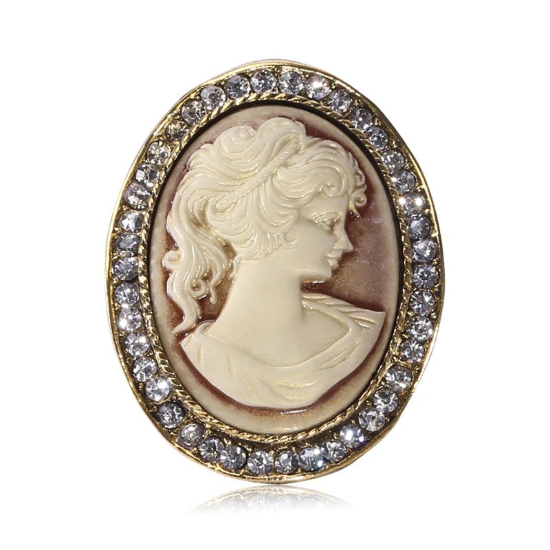 Broche Saki