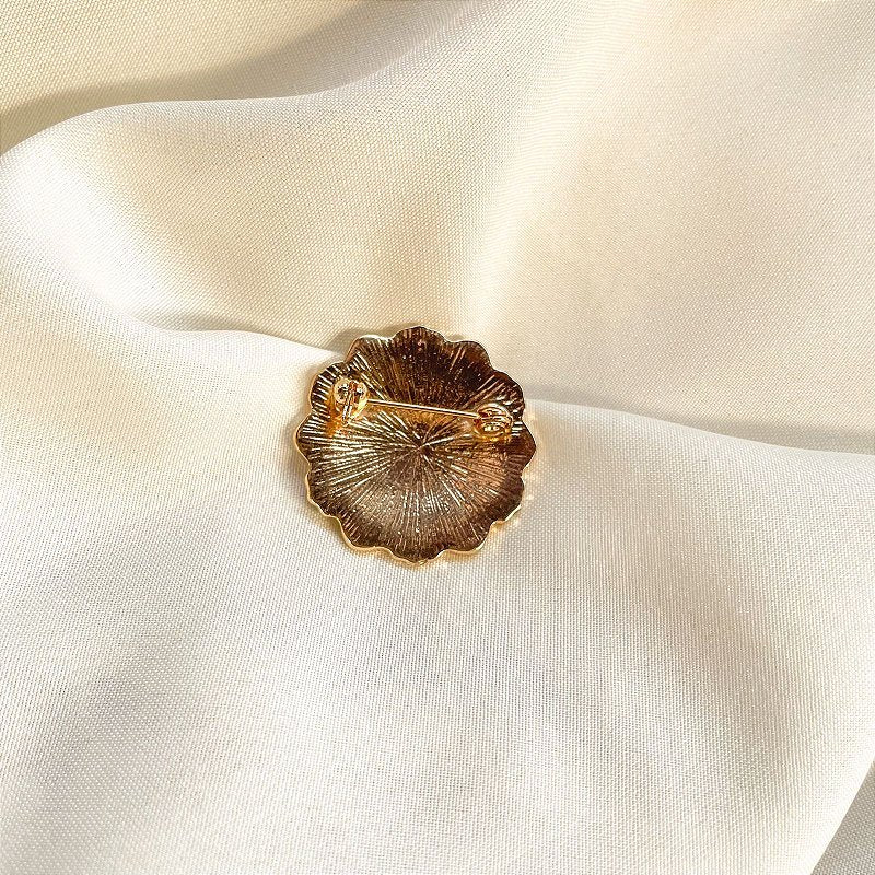 Broche Dayira